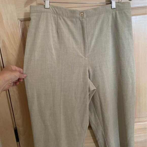 Women’s TRIBAL Capri pants. High waist; Size XL. No issues - Picture 5 of 8